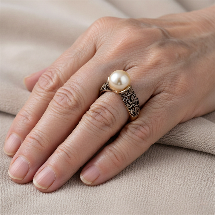 Anillo vintage de oro con perla