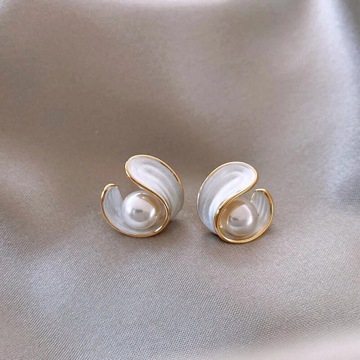 Pendientes de lujo con ópalo blanco y perlas color oro