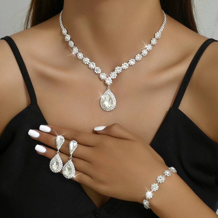 Set de joyas de novia de tres piezas