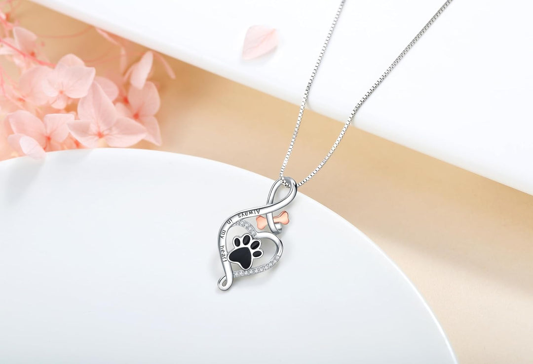 Collar de la suerte con colgantes de corazón, hueso e infinito