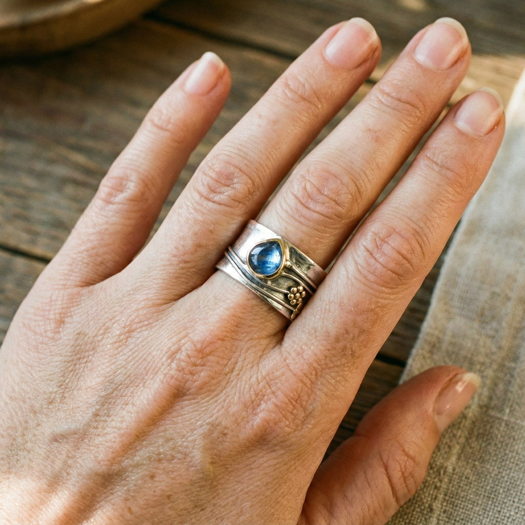 Anillo bohemio de meditación con piedra preciosa