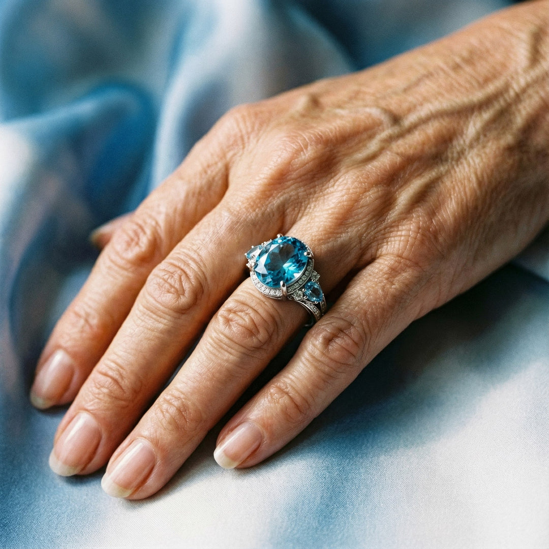 Anillo vintage chapado en plata con cristal azul