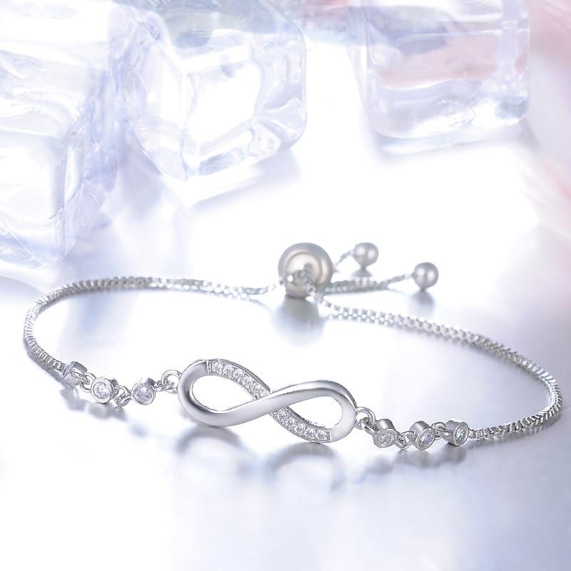 Pulsera de plata ajustable con motivo infinito