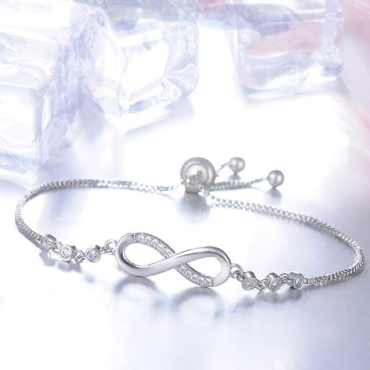 Pulsera de plata ajustable con motivo infinito