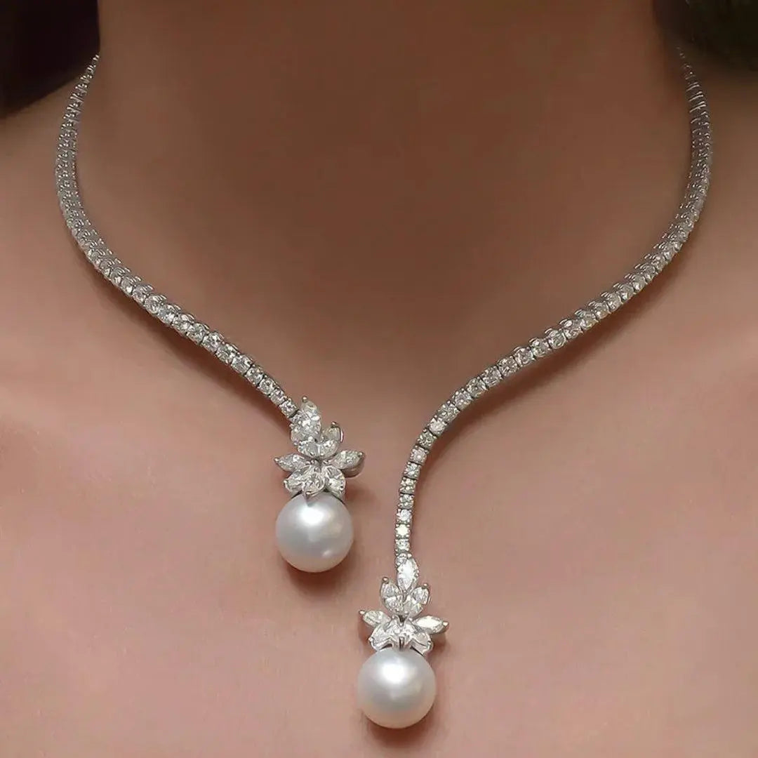 Collar de plata de ley con perlas elegantes y brillantes