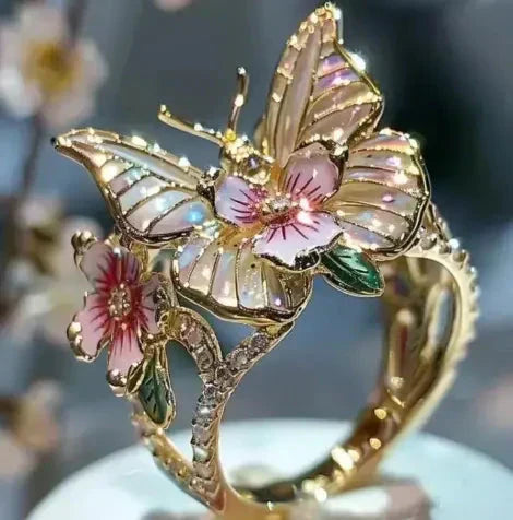 Anillo mariposa brillante con circón natural