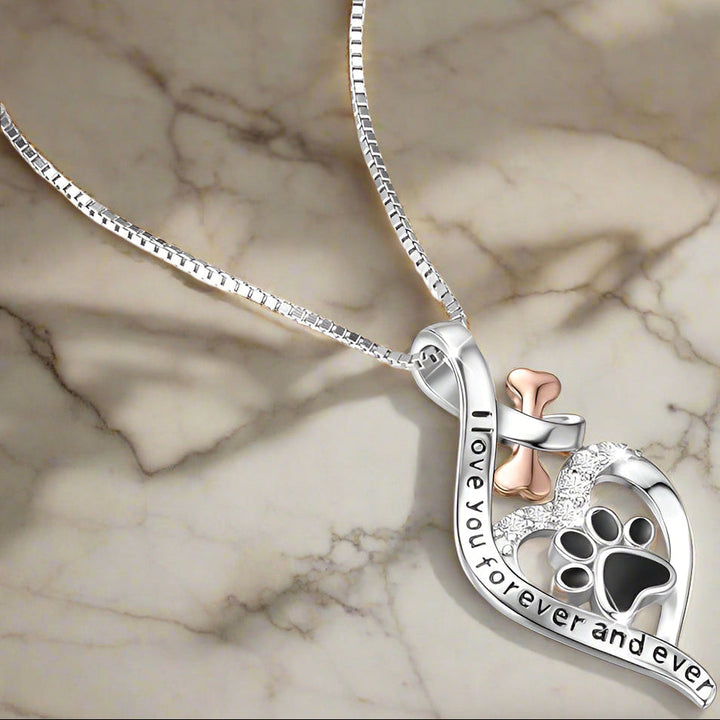 Collar de la suerte con colgantes de corazón, hueso e infinito