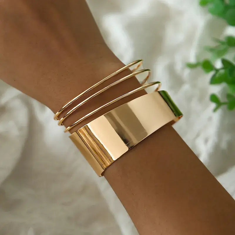 Clásica pulsera vintage de oro