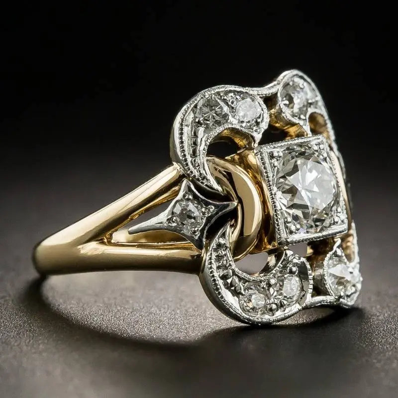 Anillo vintage chapado en oro con circón