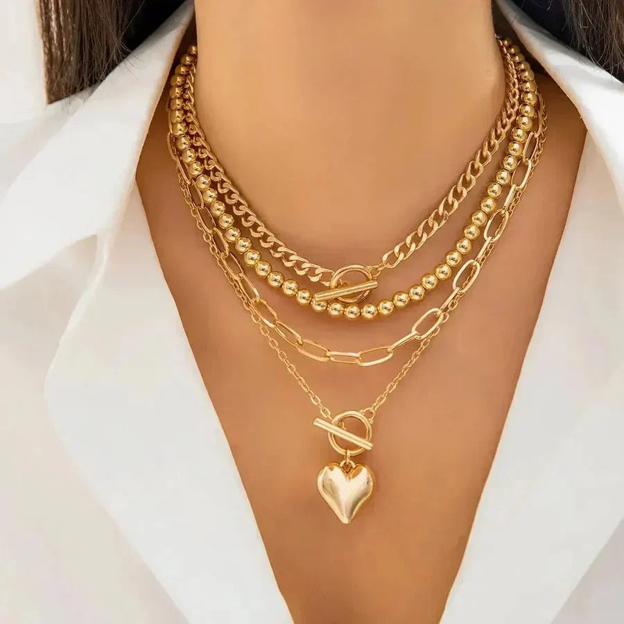 Collar por capas con corazones