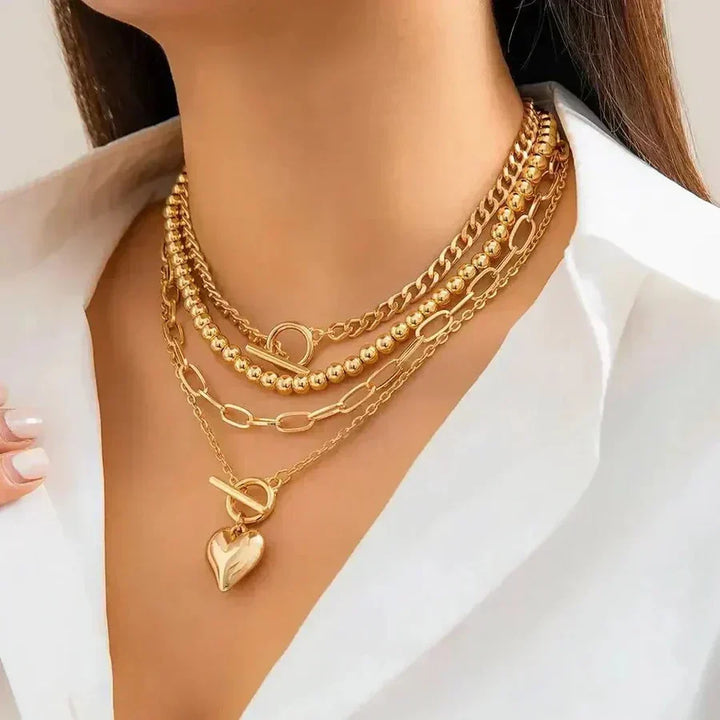 Collar por capas con corazones