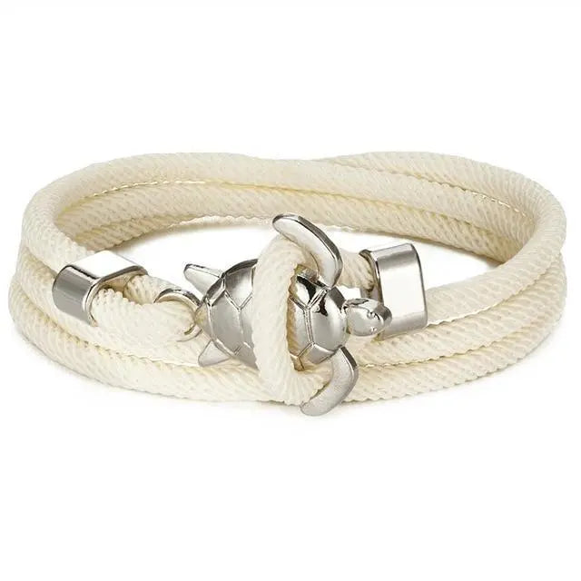 Pulsera artesanal con diseño de tortuga marina