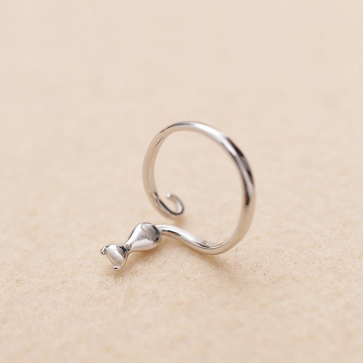Encantador anillo de acero inoxidable con diseño de gato
